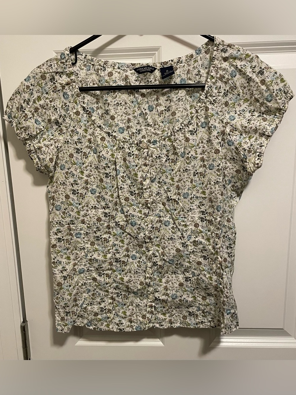 American Eagle Cottagecore Floral Cap Sleeve Button Front Blouse Size 8